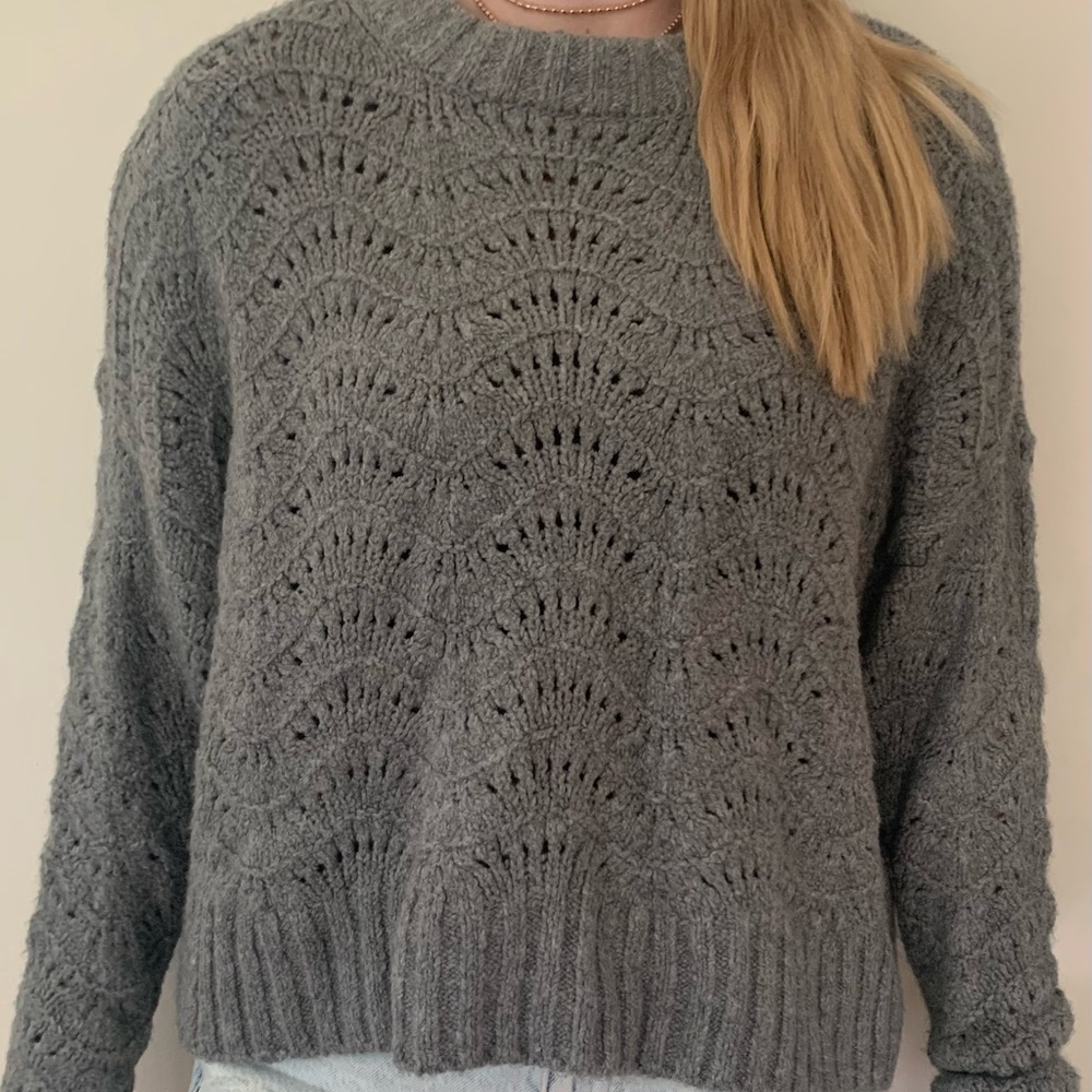 American eagle grey sweater